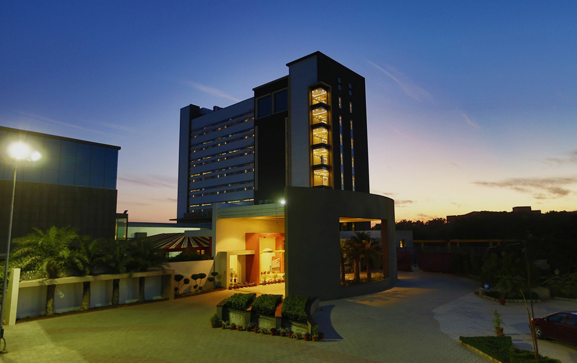 Hotel Kasturi Orchid Pāl Exterior foto