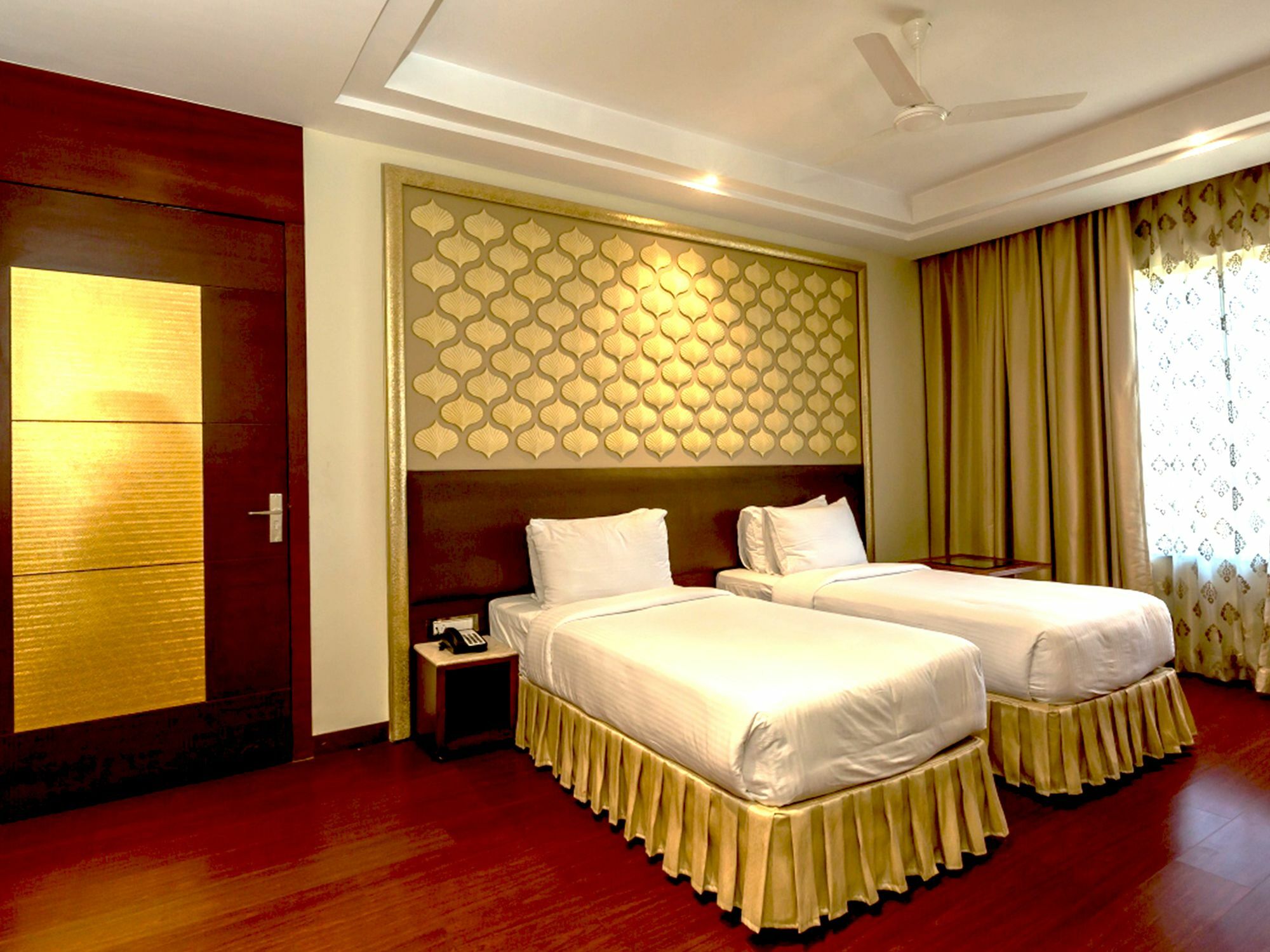 Hotel Kasturi Orchid Pāl Exterior foto