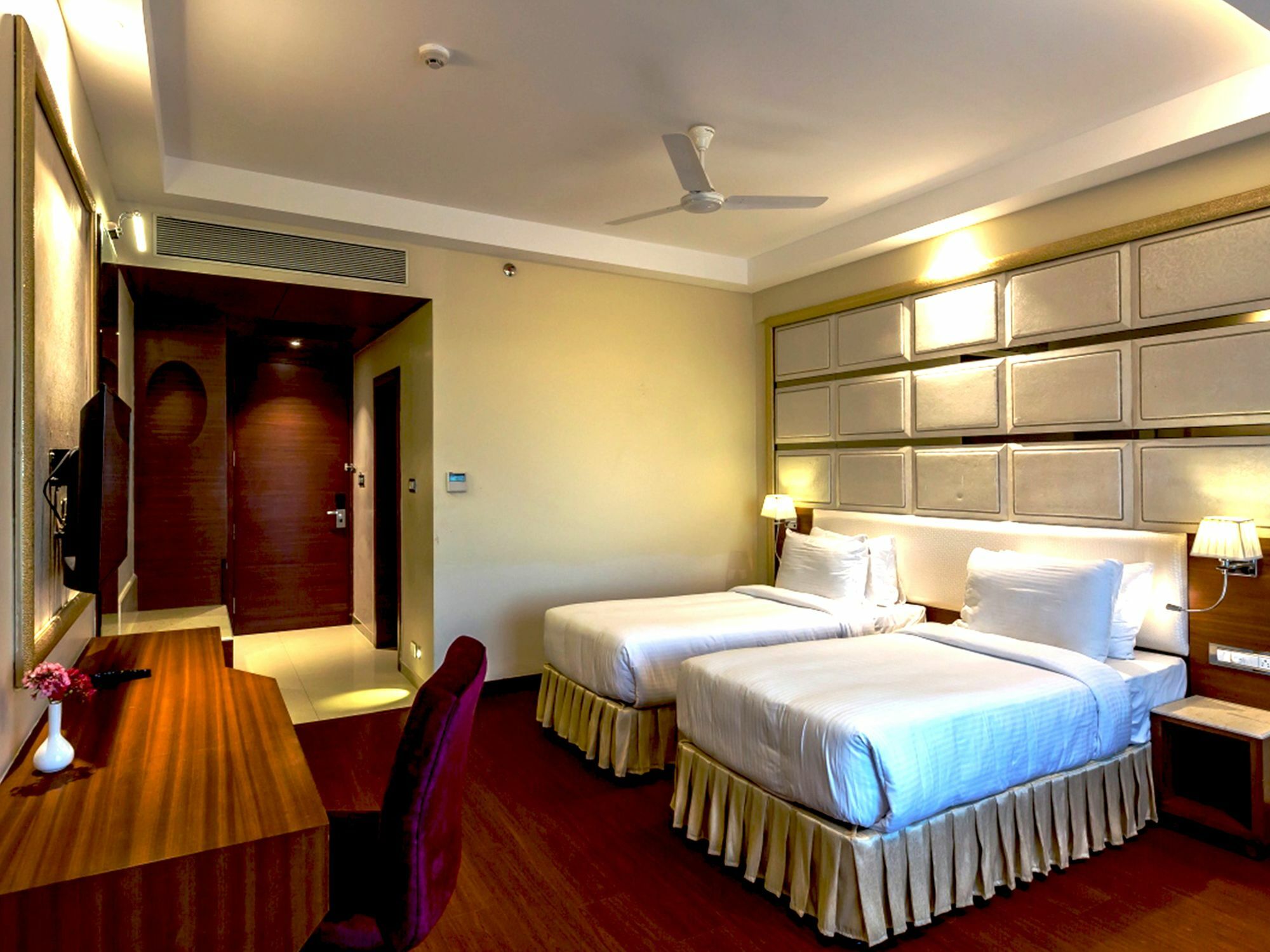 Hotel Kasturi Orchid Pāl Exterior foto